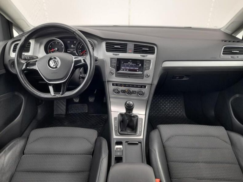 Volkswagen Golf - hlavní fotka