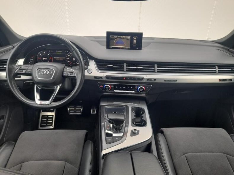 Audi Q7 - hlavní fotka