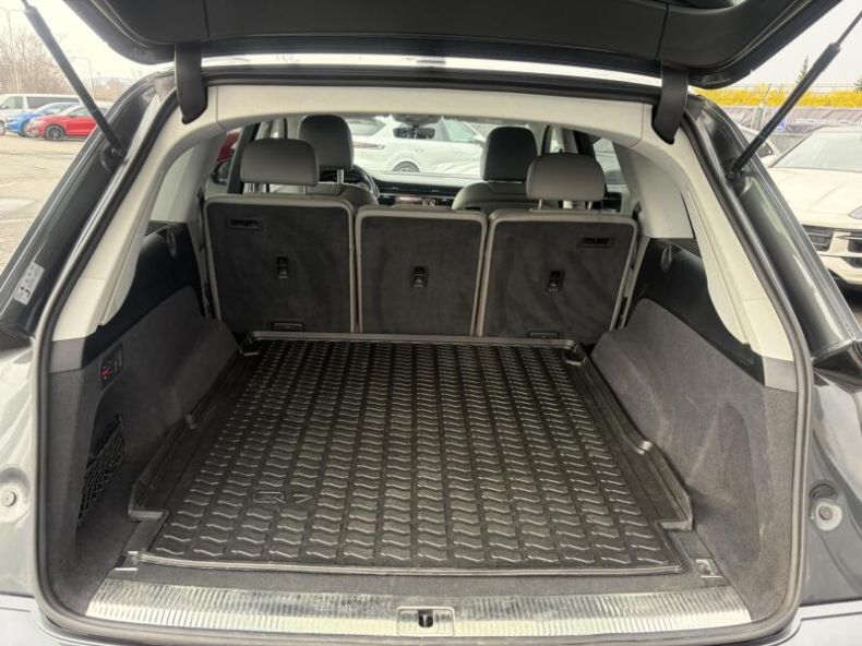 Audi Q7 - hlavní fotka