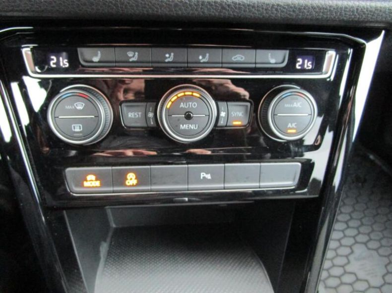 Volkswagen Touran - hlavní fotka