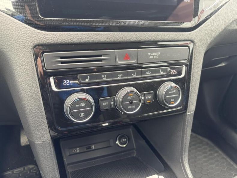 Volkswagen Golf - hlavní fotka