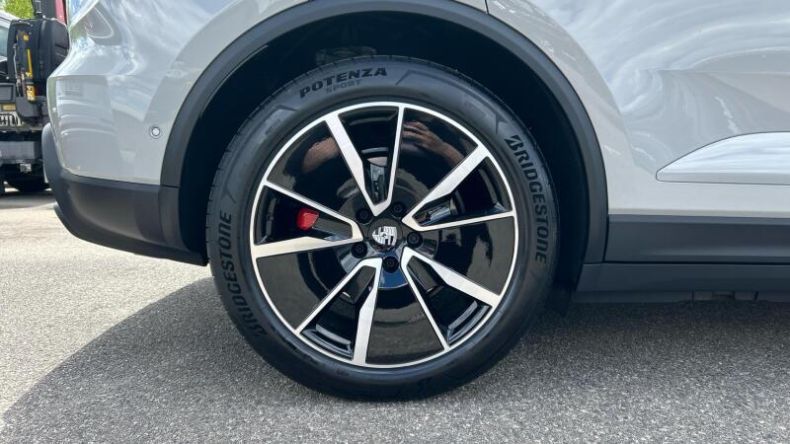 Porsche Macan - hlavní fotka