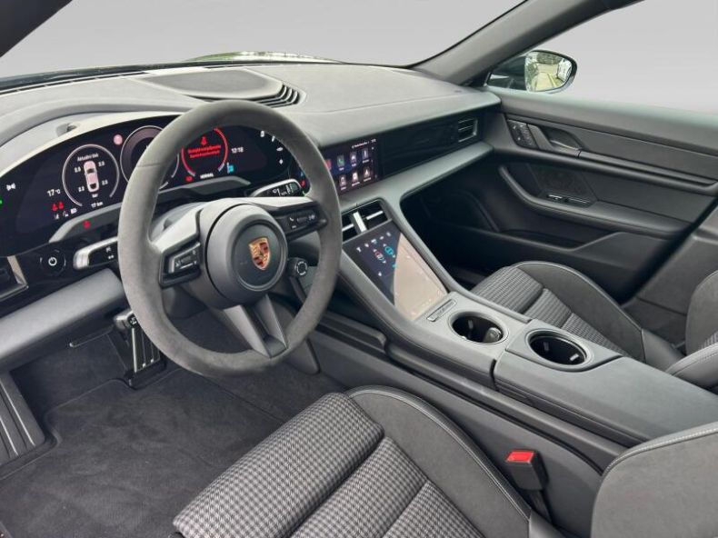 Porsche Taycan - hlavní fotka