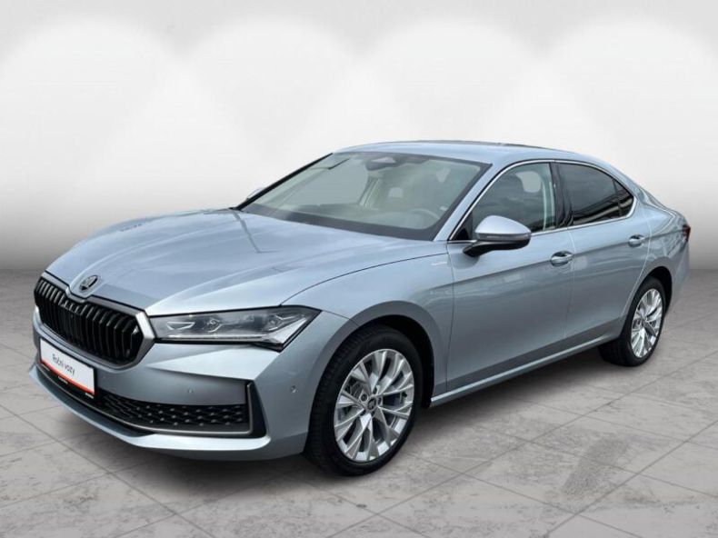 Škoda Superb - hlavní foto