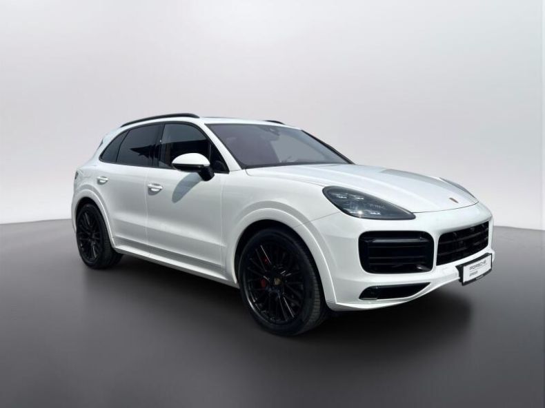Porsche Cayenne - hlavní fotka