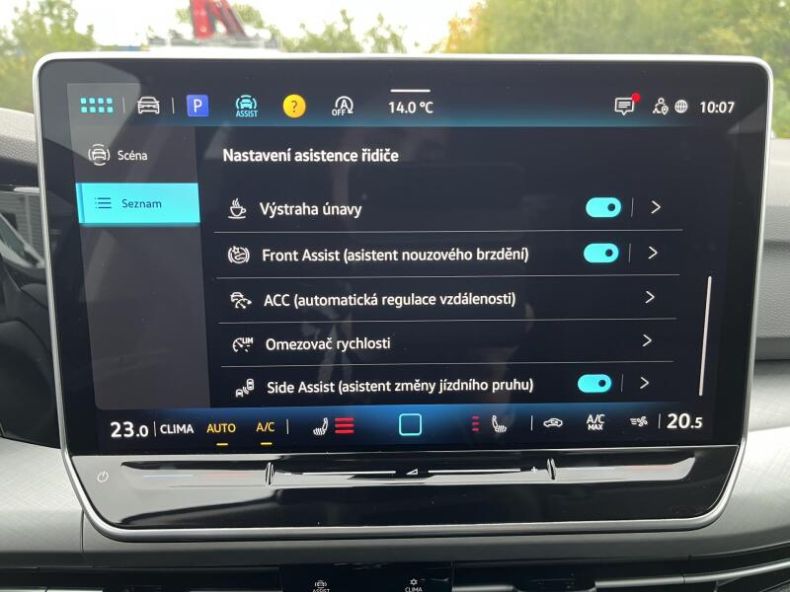 Volkswagen Golf - hlavní fotka