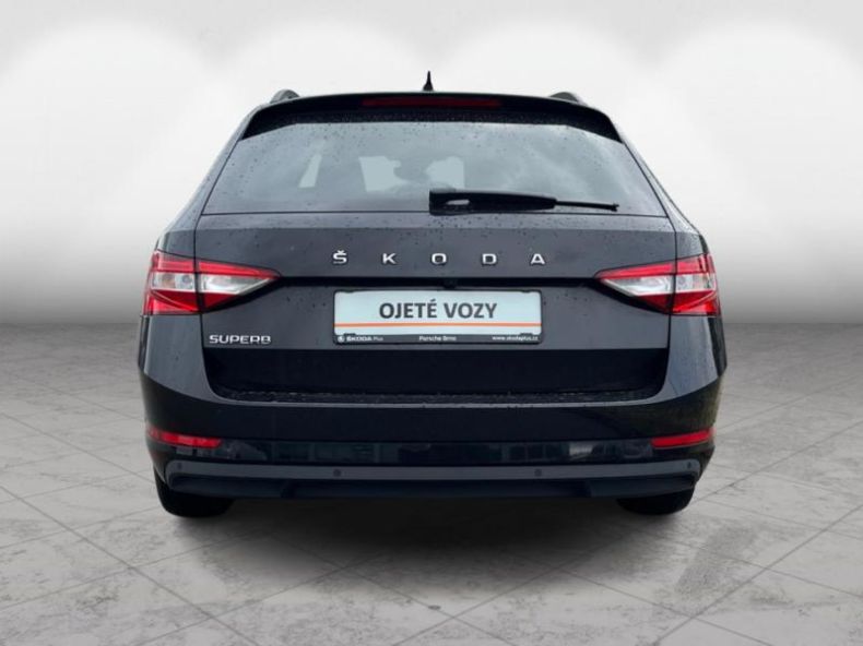 Škoda Superb - hlavní fotka