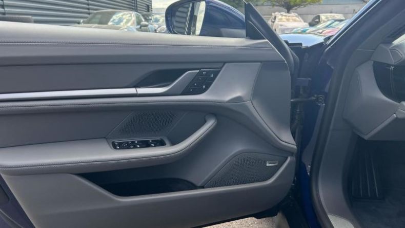 Porsche Taycan - hlavní fotka