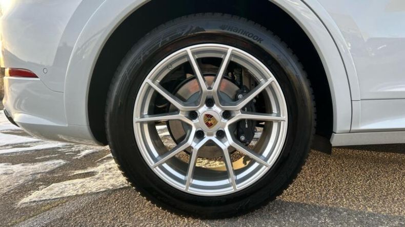 Porsche Cayenne - hlavní fotka