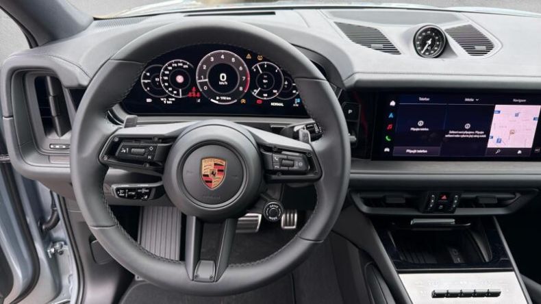 Porsche Cayenne - hlavní fotka