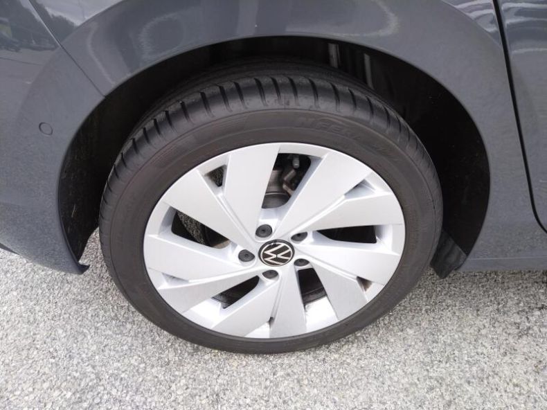 Volkswagen Golf - hlavní fotka