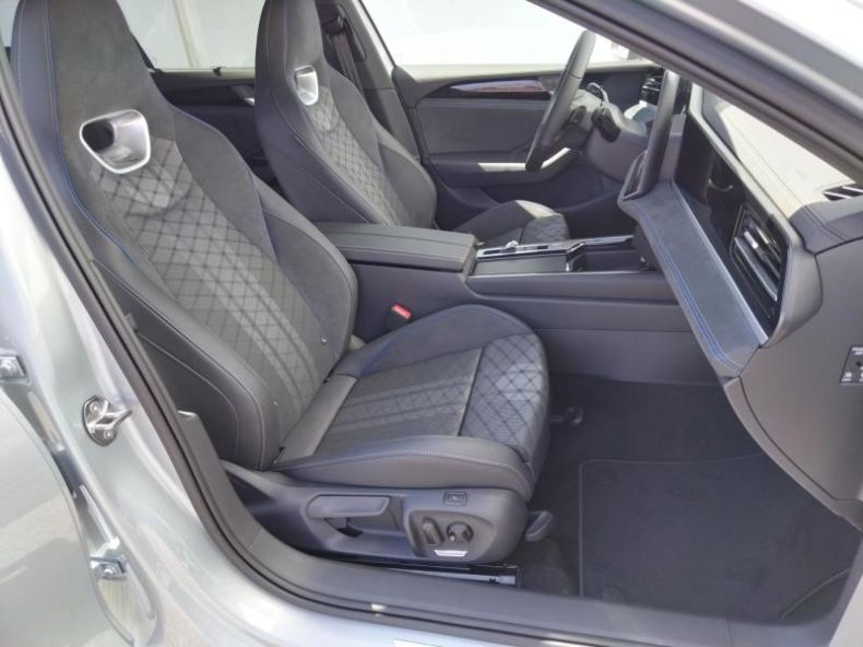 Volkswagen Passat - hlavní fotka