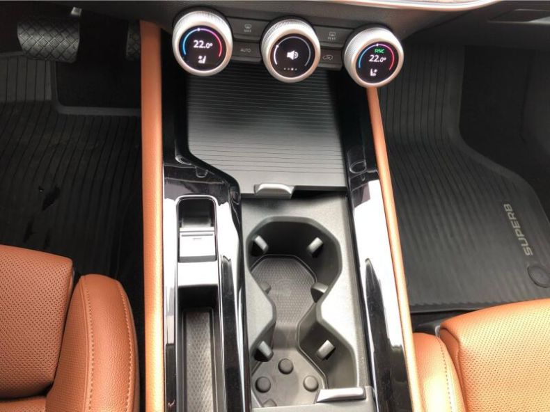 Škoda Superb - hlavní fotka