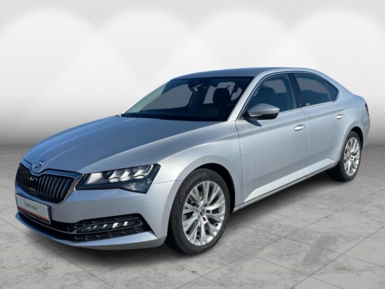 Škoda Superb - hlavní foto