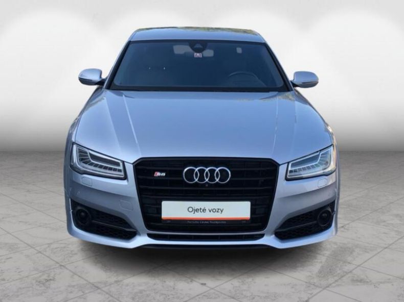 Audi S8 - hlavní fotka
