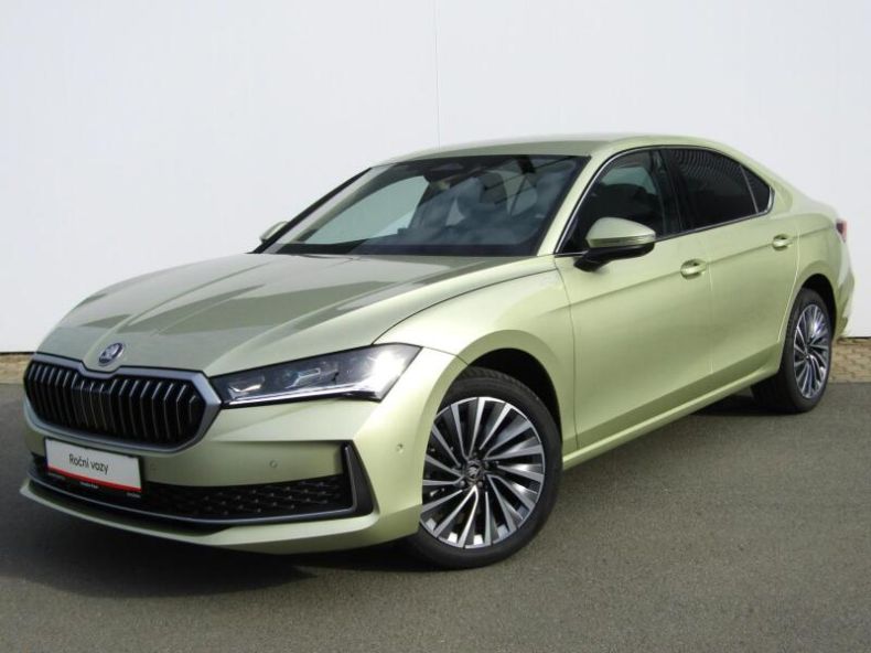 Škoda Superb - hlavní foto