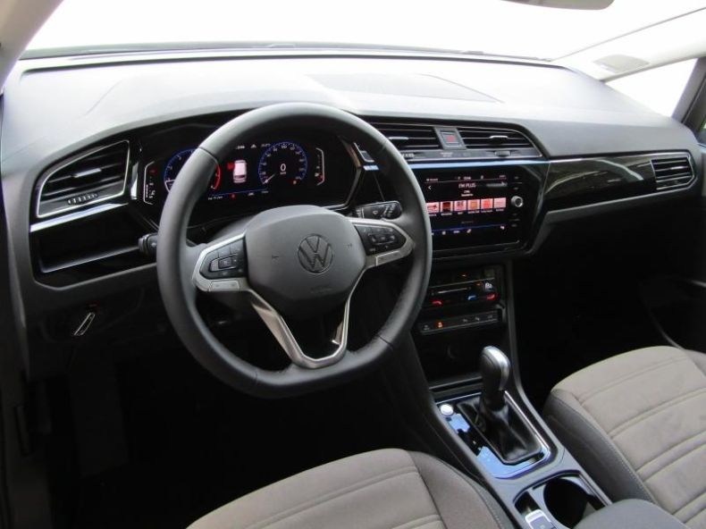 Volkswagen Touran - hlavní fotka