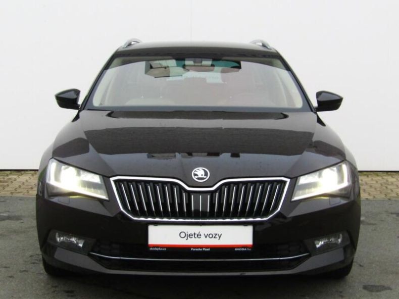 Škoda Superb - hlavní fotka
