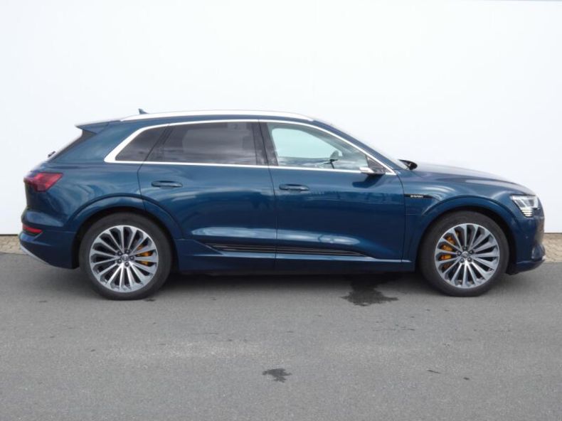 Audi E-tron - hlavní fotka