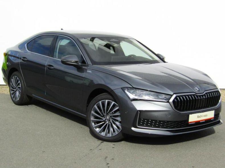 Škoda Superb - hlavní fotka