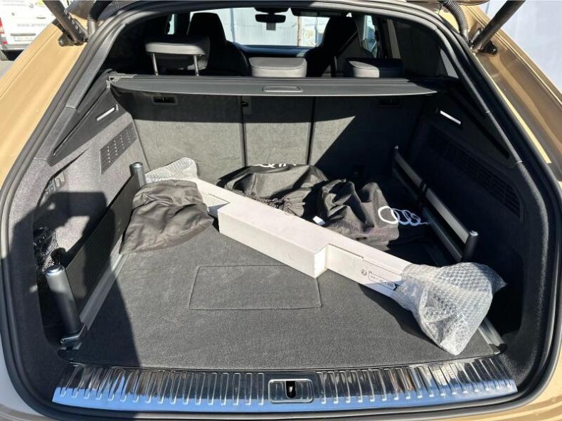 Audi Q8 - hlavní fotka