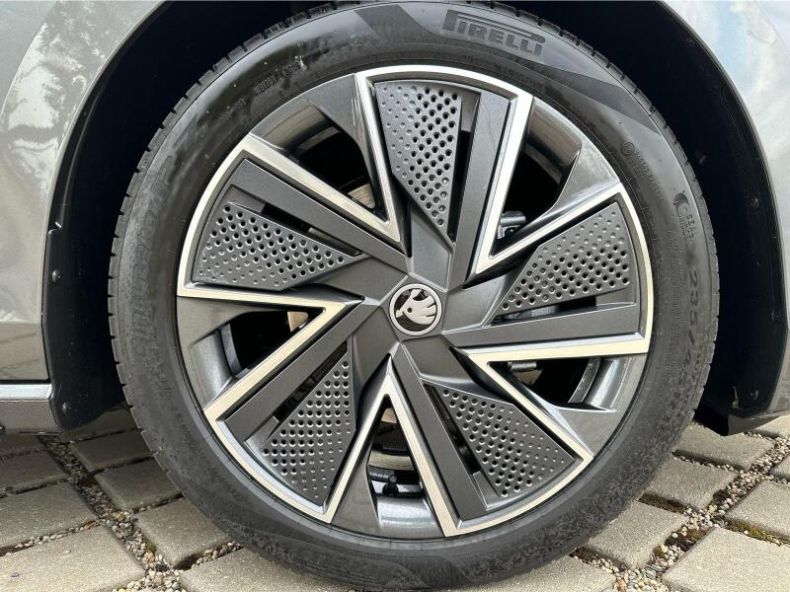 Škoda Superb - hlavní fotka