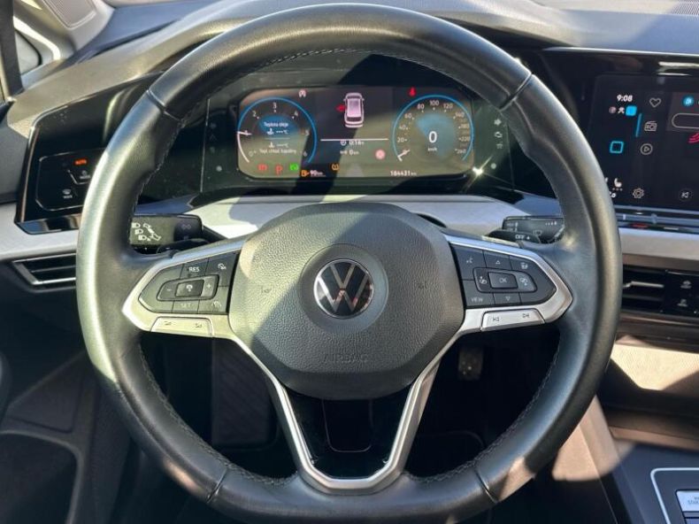 Volkswagen Golf - hlavní fotka