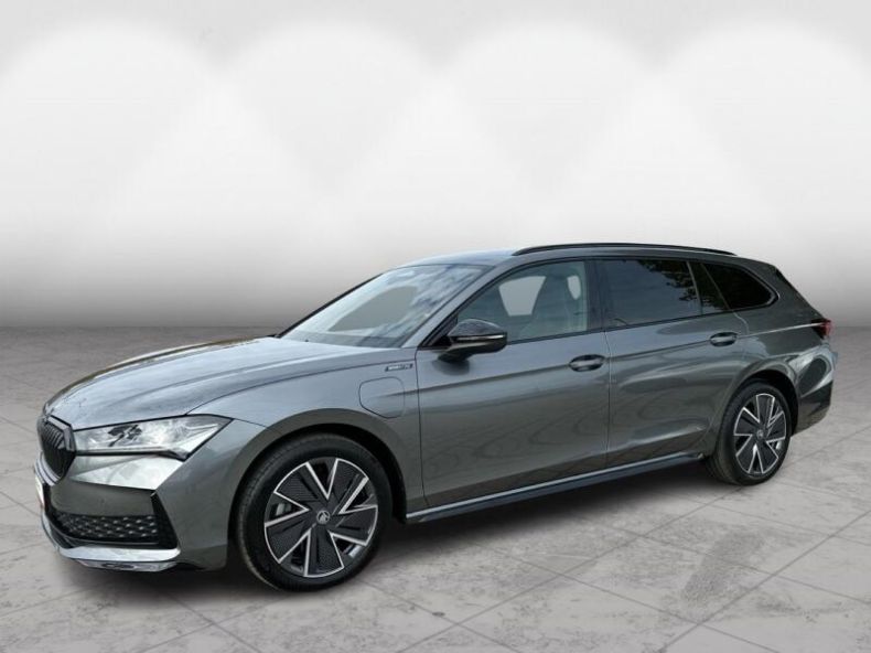Škoda Superb - hlavní foto