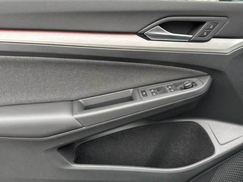 Volkswagen Golf - hlavní fotka