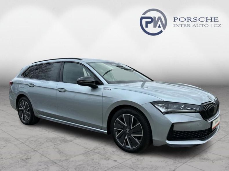 Škoda Superb - hlavní fotka