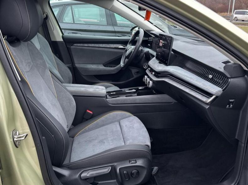 Škoda Superb - hlavní fotka