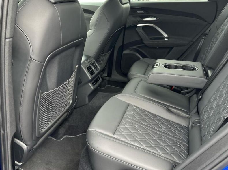 Audi SQ5 - hlavní fotka