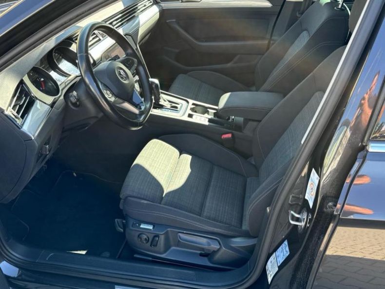 Volkswagen Passat - hlavní fotka