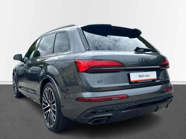 Audi Q7 - hlavní fotka