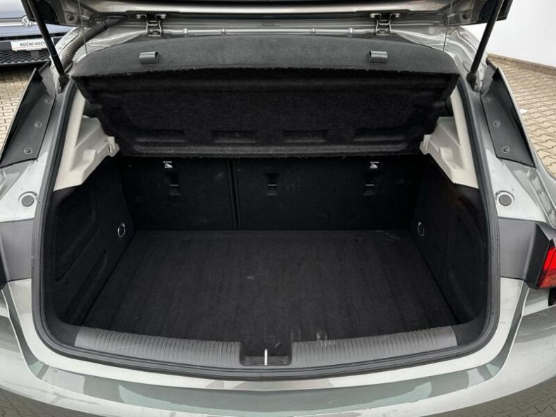 Opel Astra - hlavní fotka