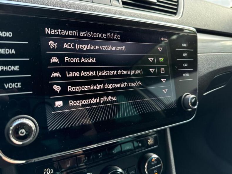 Škoda Superb - hlavní fotka