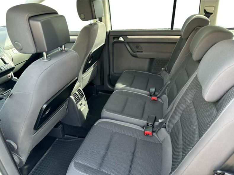 Volkswagen Touran - hlavní fotka