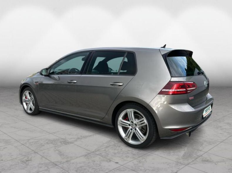 Volkswagen Golf - hlavní fotka