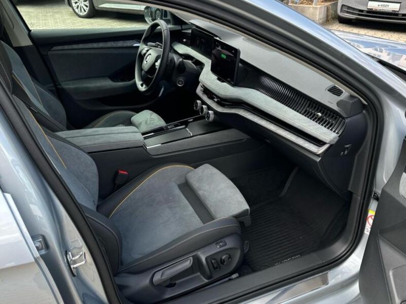 Škoda Superb - hlavní fotka