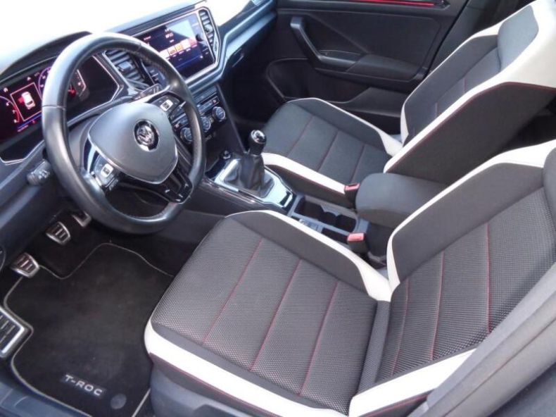 Volkswagen T-Roc - hlavní fotka