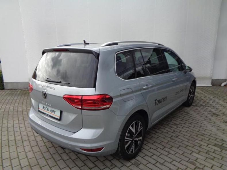Volkswagen Touran - hlavní fotka