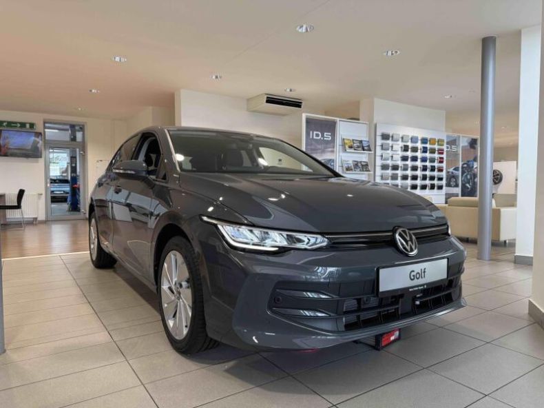 Volkswagen Golf - hlavní foto