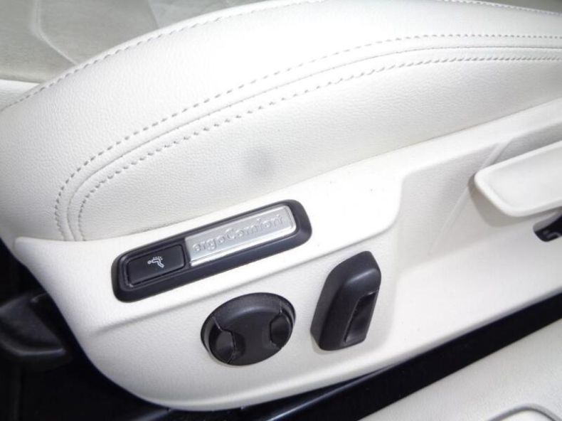 Volkswagen Passat - hlavní fotka