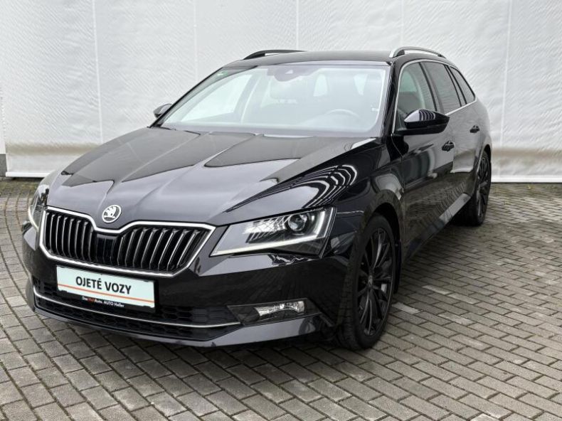 Škoda Superb - hlavní foto