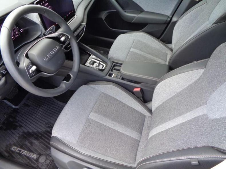 Škoda Octavia - hlavní fotka