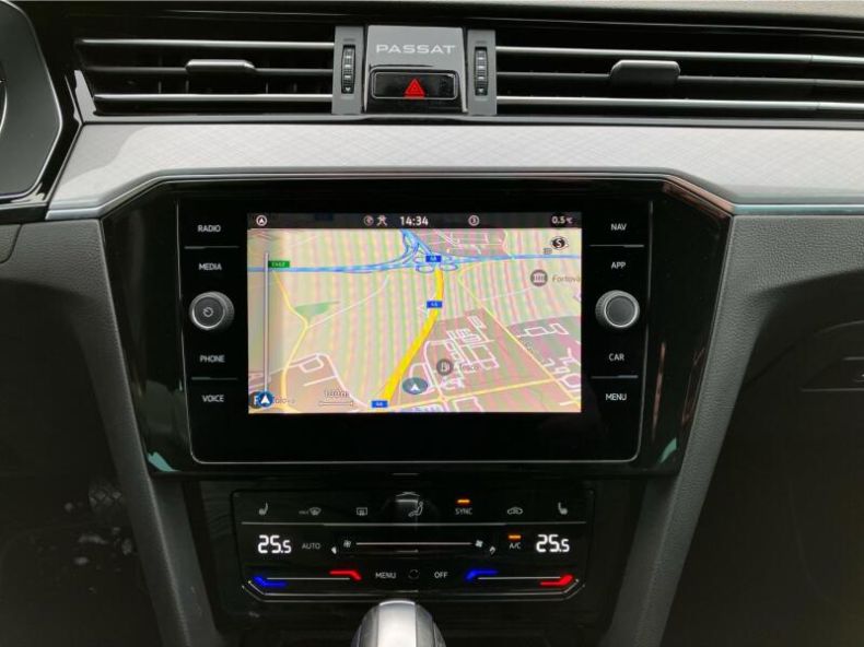 Volkswagen Passat - hlavní fotka