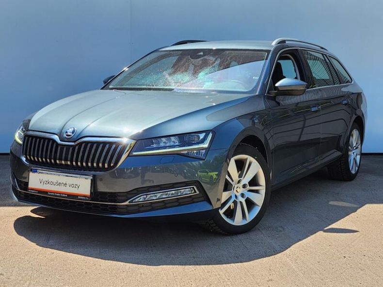Škoda Superb - hlavní foto