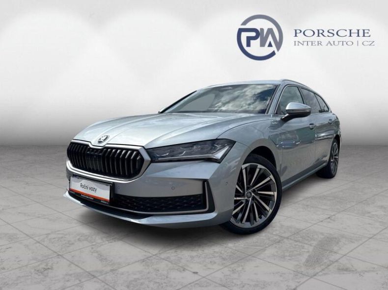 Škoda Superb - hlavní foto