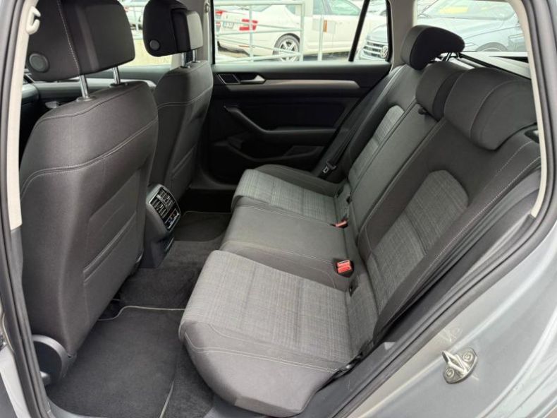 Volkswagen Passat - hlavní fotka