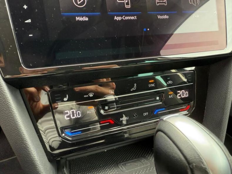 Volkswagen Passat - hlavní fotka